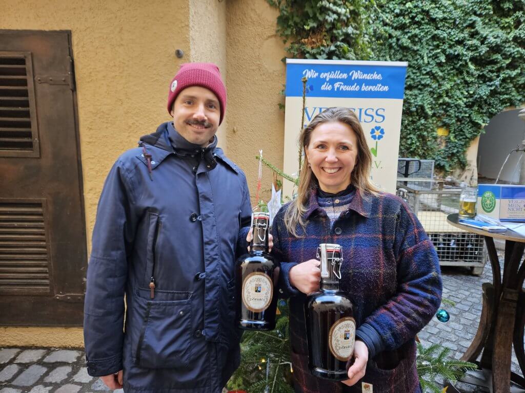 Gassenverkauf_Weihnachten_2023_Zwicklbier_innenhof (136)